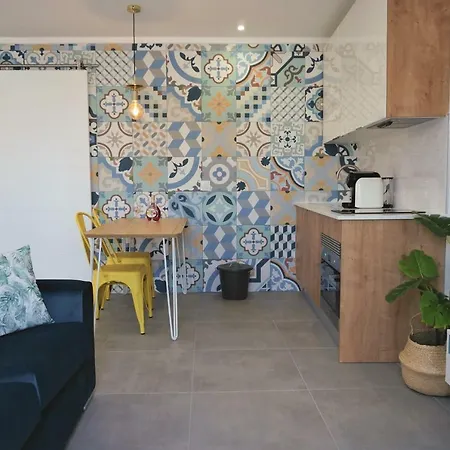 Golden Cliff House Apartmán