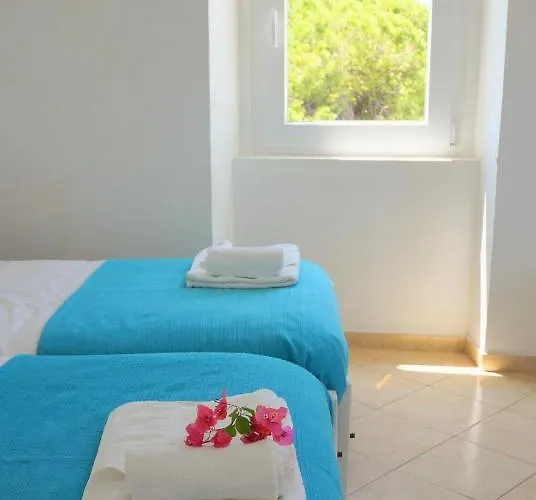 Golden Cliff House Апартаменти *