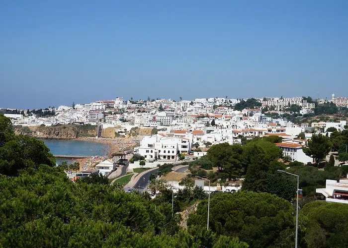 Апартаменти Golden Cliff House *