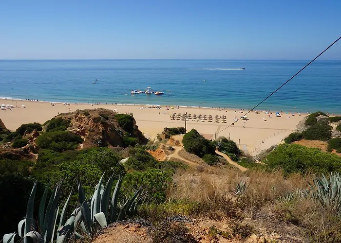 Golden Cliff House Апартаменти *