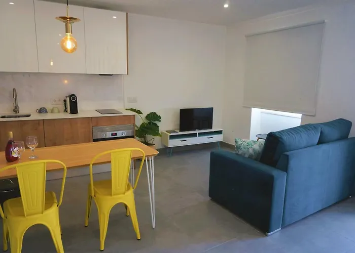 Апартаменти Golden Cliff House Албуфейра