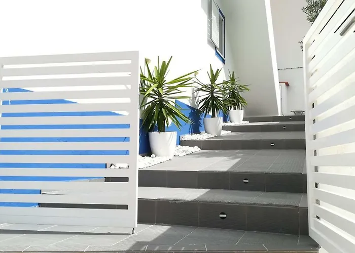 Апартаменти Golden Cliff House Албуфейра