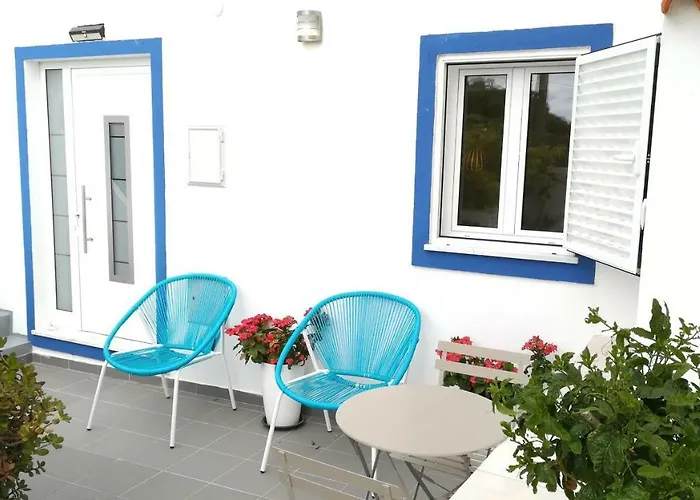 Апартаменти Golden Cliff House *