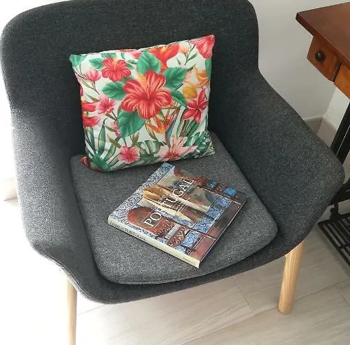 Golden Cliff House *